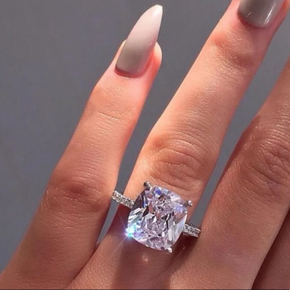¥NEW 8 CT WHITE SAPPHIRE SOLITAIRE ENGAGEMENT RING